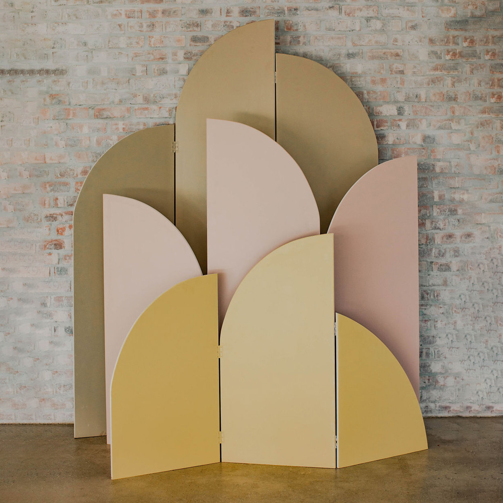 backdrop-with-hinges